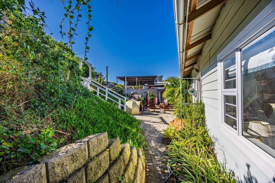 4 Bedroom Property for Sale in Cosy Corner Eastern Cape